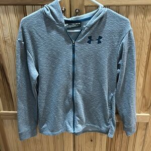 Under Armour sweatshirt, size YXL, smoke-free home, in good condition